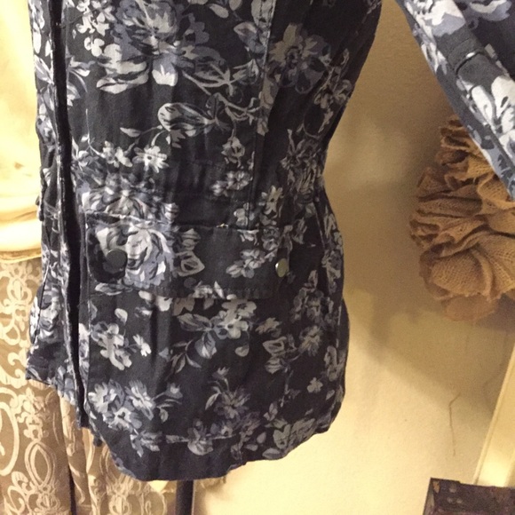 Jacket from Francesca’s - Picture 5 of 6